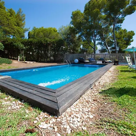 Acacia Villa *