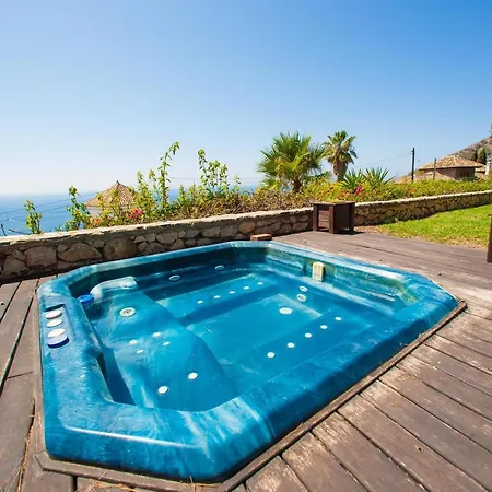 Acacia Villa *